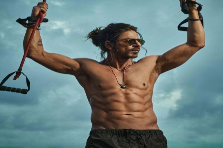 Shah Rukh Khan Shares Shirtless Picture On Twitter Says Me Also