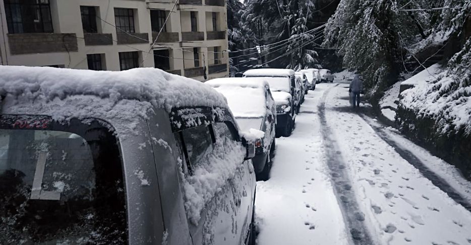 More snow in Shimla, Manali; mercury nosedives
