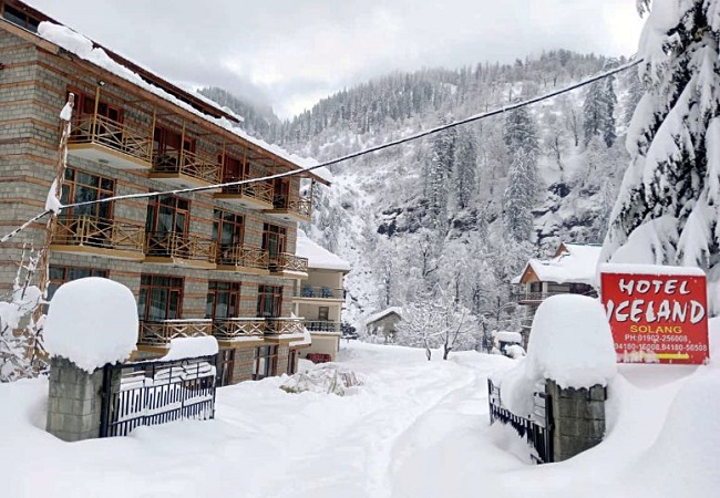 More snow in Shimla, Manali; mercury nosedives | See Pics