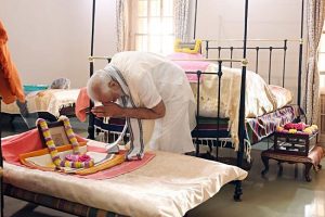PM Modi pays tribute to Swami Vivekananda at Belur Math | See Pics
