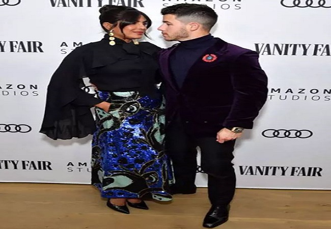 Priyanka and Nick Jonas sets fire at the Vanity Fair red carpet