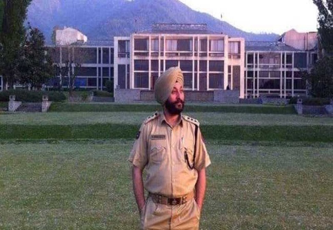 Arrested DSP Davinder Singh stripped of Sher-e-Kashmir police medal