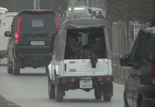 Delegation of foreign envoys arrive in Srinagar; briefed by Army on security situation