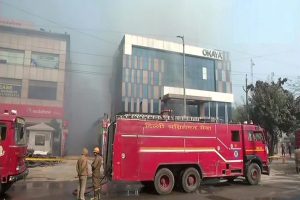 Delhi: Fire breaks out at factory in Peeragarhi, several trapped after building collapses