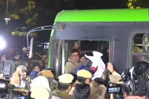 Protesting JNU students stopped from marching to Rashtrapati Bhavan, detained