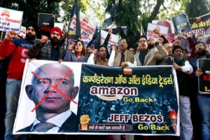 IN PICS: Enraged traders protest Amazon’s $1 bn investment plan