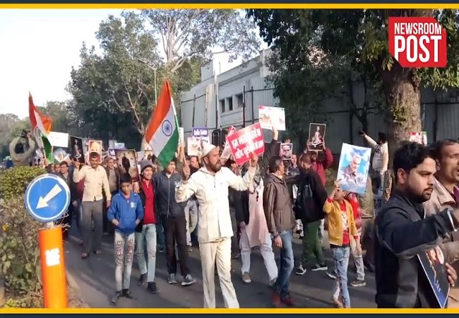Watch: Anti-US protest in Delhi over killing of Soleimani