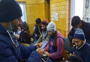 2G mobile internet, broadband services restored in Kashmir