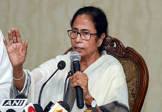 Mamata to boycott Oppn meet in Delhi, alleges Cong, Left playing dirty politics