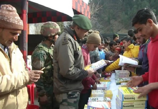 Poonch: Indian Army’s Rashtriya Rifle distributed competitive exam books among students