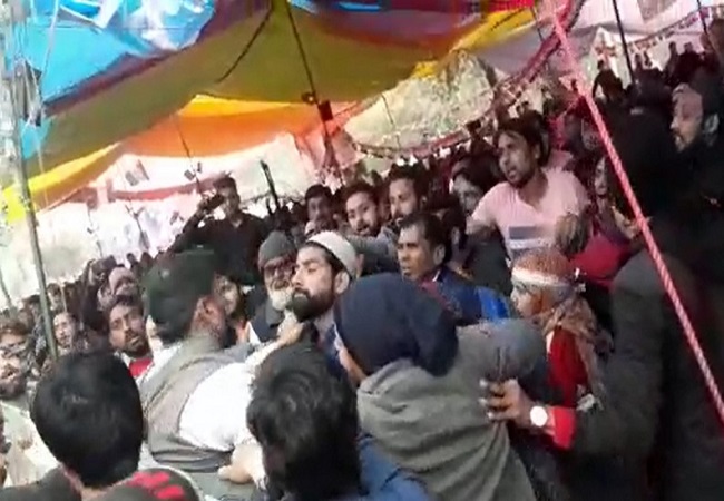 Chaos at Shaheen Bagh as man brandishes pistol at protest site