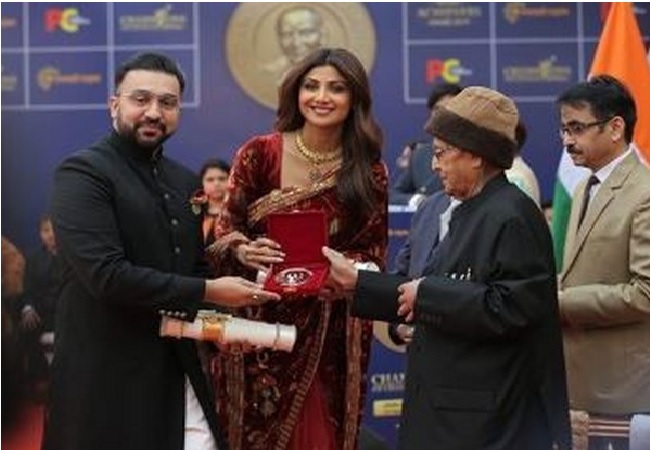 Shilpa Shetty gets ‘Champions of Change’ award for Swachh Bharat Abhiyan