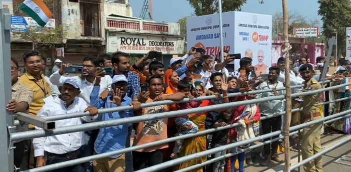 Large crowds cheer Trump-Modi road-show in Ahmedabad