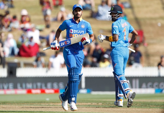 Iyer, Rahul power India to 347/4 against NZ in first ODI
