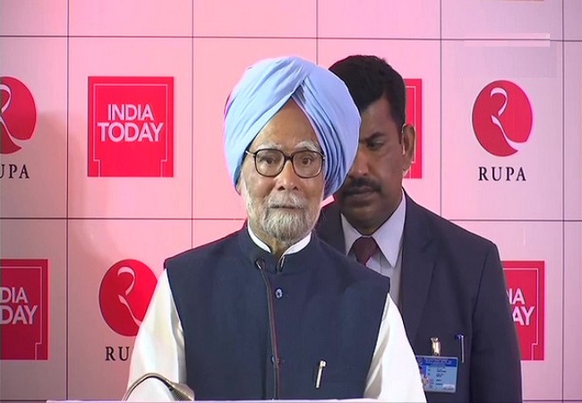 Central govt doesn't recognise economic slowdown, says Manmohan Singh