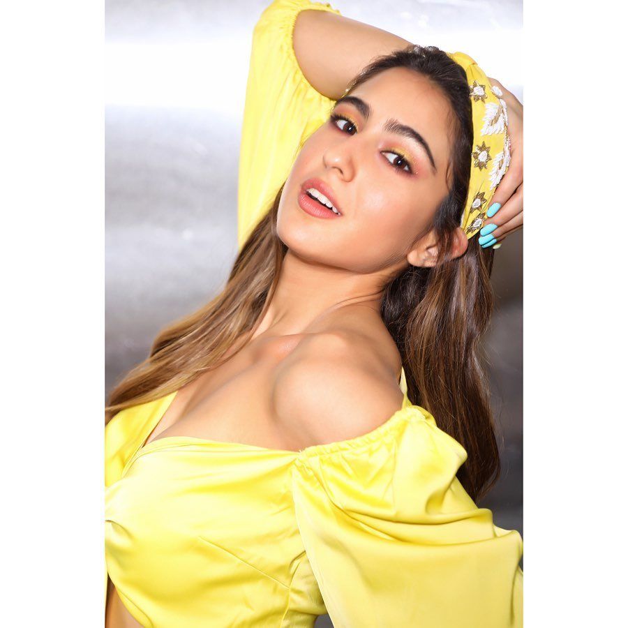 Sara Ali Khan steps out for Love Aaj Kal 2 promotions| See Pics