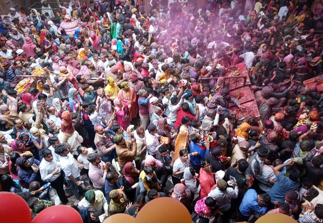 Devotees flock to temples to celebrate Holi