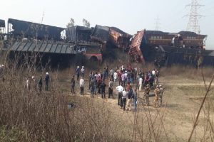 Madhya Pradesh: 2 Cargo train collide in Singrauli, people feared trapped