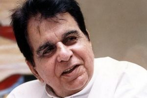 Veteran actor Dilip Kumar admitted to Hospital due to breathing issues
