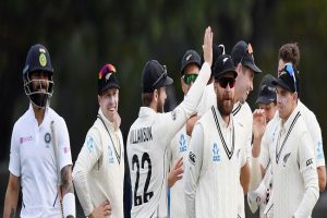 New Zealand bowlers rattle Indian batters on day two of second Test