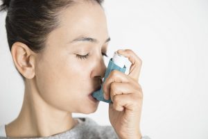 Too little sleep can mean more asthma attacks in adults