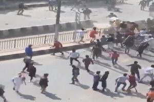 Horrifying video shows how Head Constable Ratan Lal attacked by rioters