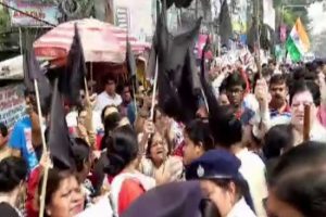 SFI demonstrates against Amit Shah visit to West Bengal