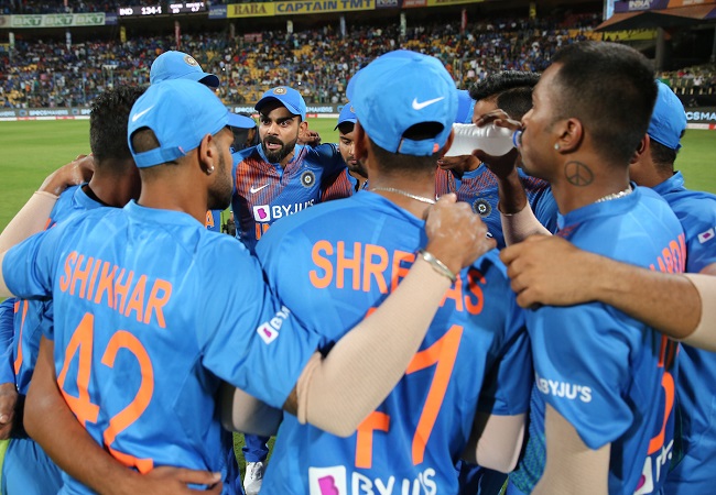 Hardik, Bhuvneshwar, Shikhar return as India announce squad for ODI series against South Africa