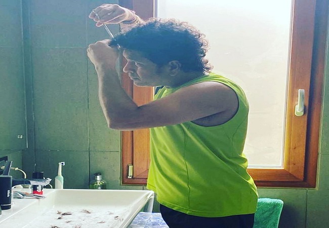 Have always enjoyed doing different things: Tendulkar cuts his own hair amid lockdown