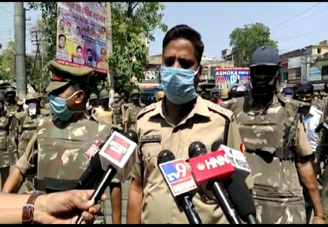 Meerut police team attacked -