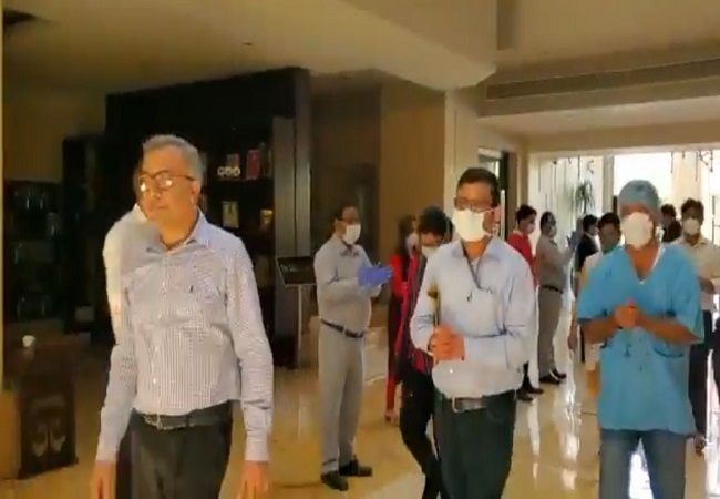 WATCH: Doctors Fighting COVID-19 gets warm welcome by 5-Star Hotel Staff’s