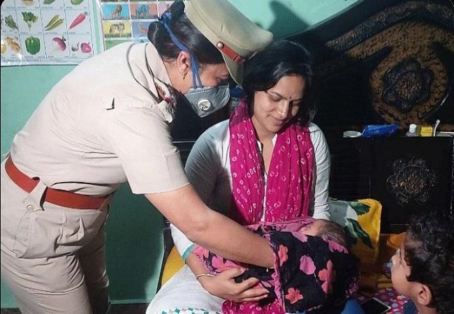 Delhi Police patrol staff shifts 38 pregnant women to hospitals during lockdown