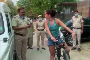 Uruguayan woman flouts COVID-19 lockdown norms in Delhi, argues with cops