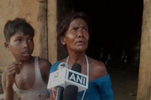 With no ration card 73-year-old faces hunger in Dantewada, Panchayat officer assures help