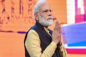 PM Modi urges people to feed off each other and stay resolved in COVID-19 fight | Key Points