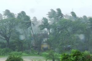 Covid-ravaged Mumbai braces for Cyclone Nisarga, landfall likely near Alibaug with 100 kmph wind speed