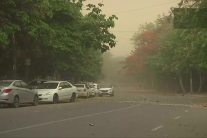 Massive dust storm hits Delhi | See Pics