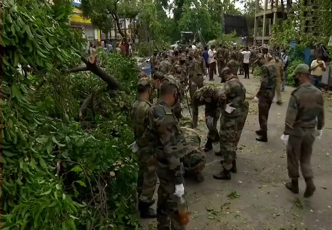 Indian Army, NDRF conduct restoration work in Kolkata after cyclone Amphan