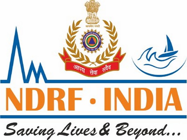 Three rescued, five feared trapped in Mumbai wall collapse