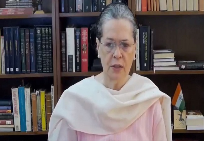 Everyone has seen migrants' pain, except Centre: Sonia Gandhi