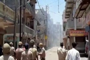 Clash between migrant workers and police in Surat