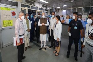 Amit Shah visits LNJP Hospital, holds meeting with officials to review coronavirus preparedness