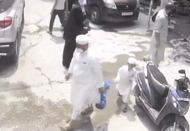 After Markaz row, Tablighi chief resurfaces, spotted in video visiting mosque for prayers