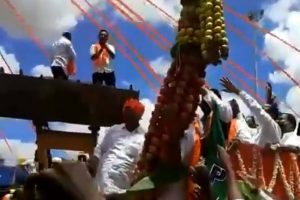 Karnataka minister attends procession, violates social distancing norms