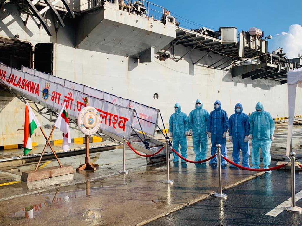INS Jalashwa to bring back 700 Indians home from Colombo today