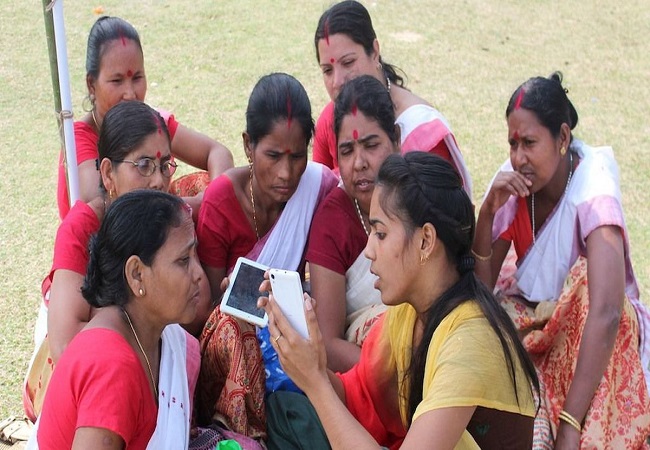 Study explains how smartphones empower women in less developed countries