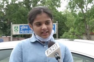 12-year-old Noida girl breaks piggy bank to help fly 3 migrant labourers to their home state