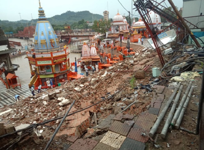 Lightning strike at Haridwar’s Har Ki Pauri damages transformer, wall caves in