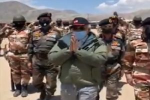‘Vande Mataram, Bharat Mata ki Jai’ chants fill the air as PM Modi visits them in Ladakh (VIDEO)