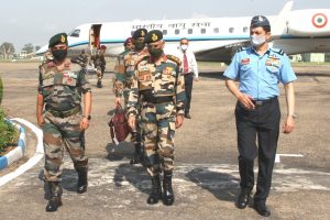 Army chief visits forward areas along IB, reviews security situation (PICs)